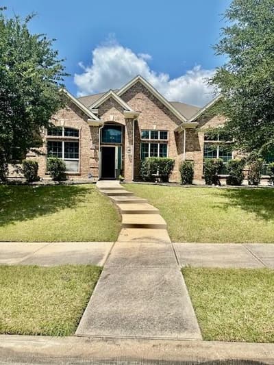 1005 Trailwood Drive, DeSoto TX 75115