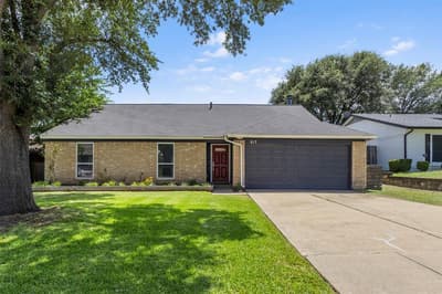 817 Woodhaven Lane, Grand Prairie TX 75052