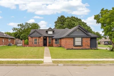 3651 Stresa Lane, Grand Prairie TX 75052