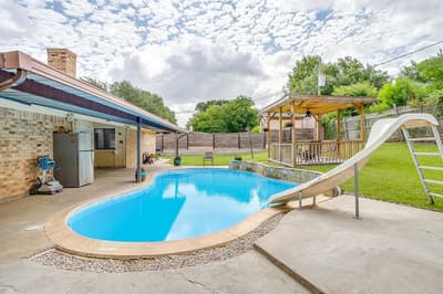 2421 Parkside Drive, Grand Prairie TX 75052