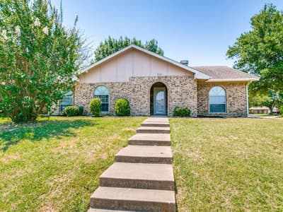 3300 Heritage Lane, Forest Hill TX 76140
