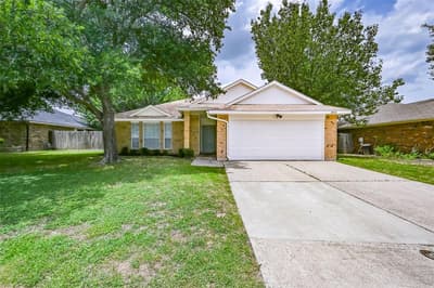 2822 White Oak Drive, Grand Prairie TX 75052