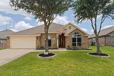 2216 Woodberry Drive, Forney TX 75126