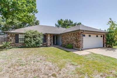 401 Revolution Lane, Arlington TX 76002