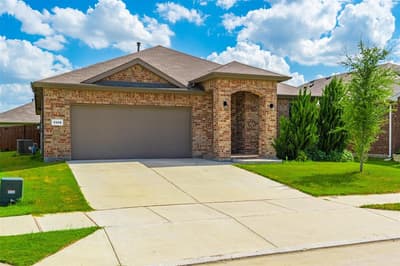 1148 Gillespie Drive, Fort Worth TX 76247
