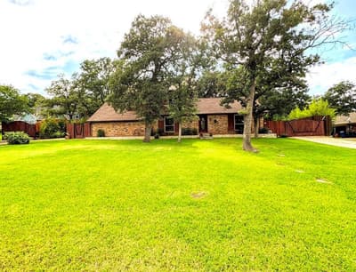 1212 Vera Lane, Kennedale TX 76060