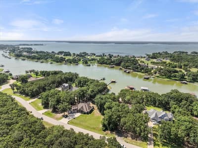 930 Waters Edge Drive, Corsicana TX 75109 - Photo 2