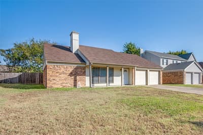 2630 Remmington Drive, Grand Prairie TX 75052