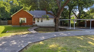 1406 S Elm Street, Weatherford TX 76086