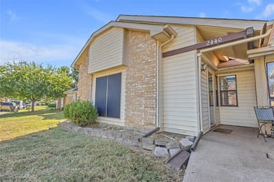 2440 Sunflower Drive, Arlington TX 76014