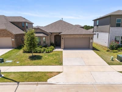 1012 Southwark Drive, Fort Worth TX 76247