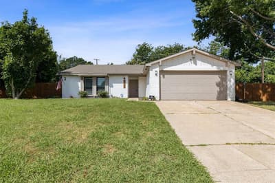 1900 SPIES SPRINGS Court, Arlington TX 76006