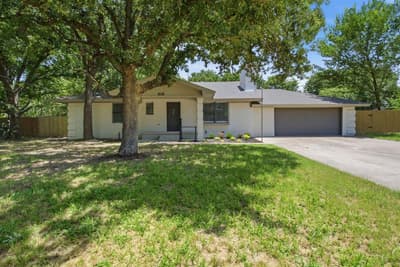215 Cherry Street, Weatherford TX 76086