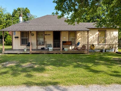 601 SW 2nd Street, Kerens TX 75144