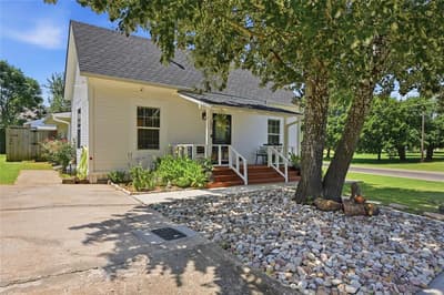 100 Buchanan Street, Whitesboro TX 76273