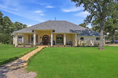 171 Briar Creek Road, Whitesboro TX 76273