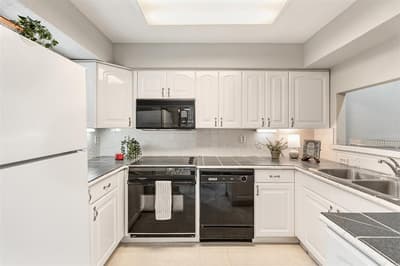 2732 Copper Creek Drive # 202, Arlington TX 76006