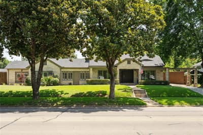 406 E Main Street, Whitesboro TX 76273