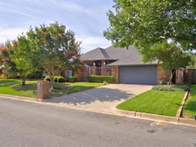 604 Gunnison Drive, Arlington TX 76006
