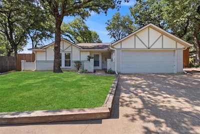 2400 York Minster Court, Arlington TX 76006