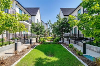 128 S Cooper Street, Arlington TX 76013