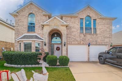 317 Crescent Creek Lane, Fort Worth TX 76140