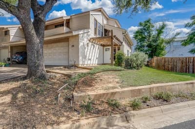 29 Oakbrook Drive, Lewisville TX 75057