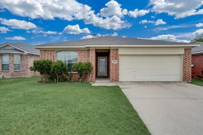1025 McKavett Drive, Fort Worth TX 76140