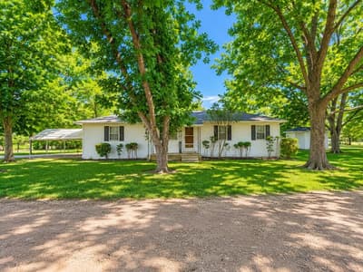 310 SW 7th Street, Kerens TX 75144