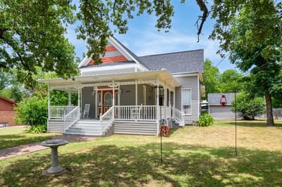 217 E 1st Street, Weatherford TX 76086