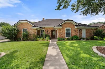 2603 Rivercrest Drive, Arlington TX 76006