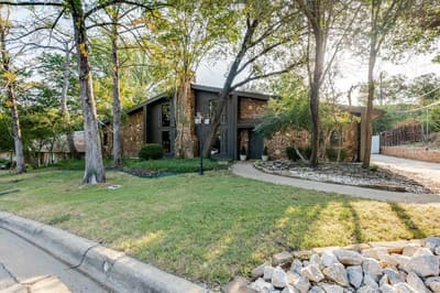 1459 Warrington Court, Fort Worth TX 76112
