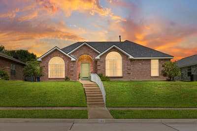 1513 Knob Hill Drive, Garland TX 75043