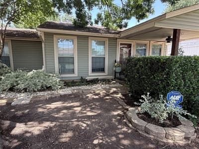 4113 Barksdale Court, Dallas TX 75211