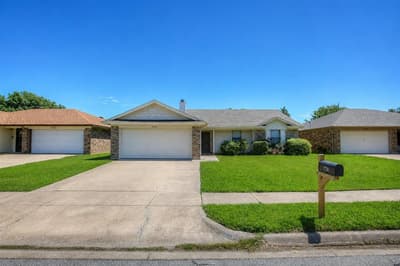 7724 Pebblebrook Drive, Watauga TX 76148