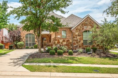 900 Fannin Drive, Lantana TX 76226