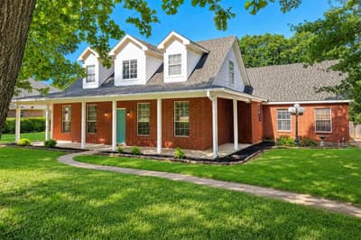 613 Forest Edge Street, Burleson TX 76028