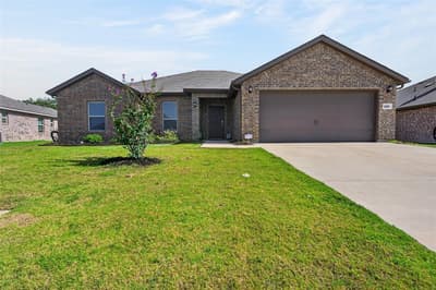 1600 Glade Meadows Drive, Burleson TX 76058