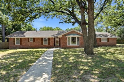 900 Liveoak Street, Denton TX 76209