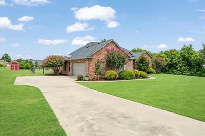 146 Derby Drive, Van Alstyne TX 75495 - Photo 4