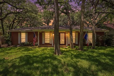 3702 Hastings Drive, Arlington TX 76013