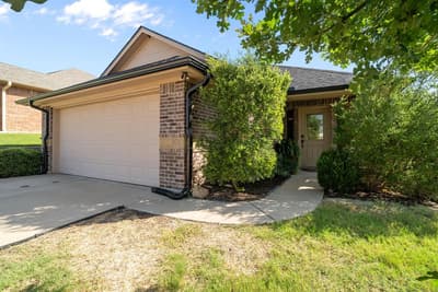 1261 Newcastle Drive, Weatherford TX 76086