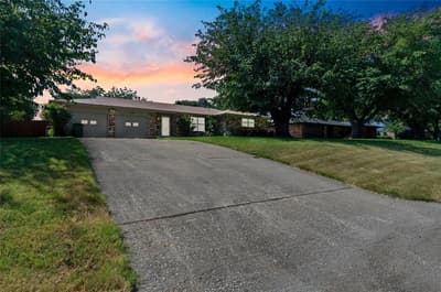 505 Galia Street, Bowie TX 76230