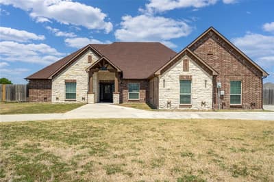 829 Meadow Lark Lane, Red Oak TX 75154
