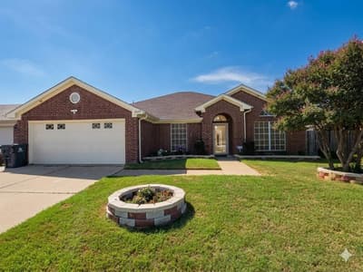 1629 Loveland Drive, Arlington TX 76018