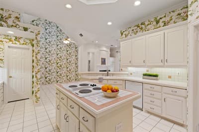 8644 Breakers Point, Dallas TX 75243 - Photo 4