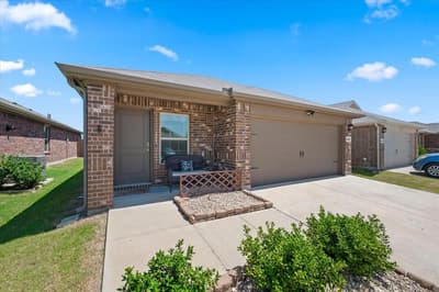 2560 Russell Street, Crandall TX 75114 - Photo 2
