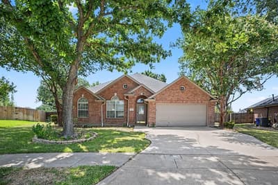 11 Mary Lou Court, Mansfield TX 76063 - Photo 2