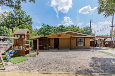 2802 Gooch Street, Dallas TX 75241 - Photo 2
