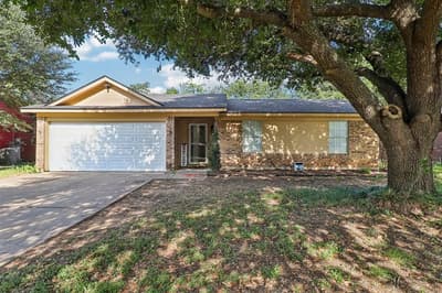 1521 Morningside Drive, Cleburne TX 76033